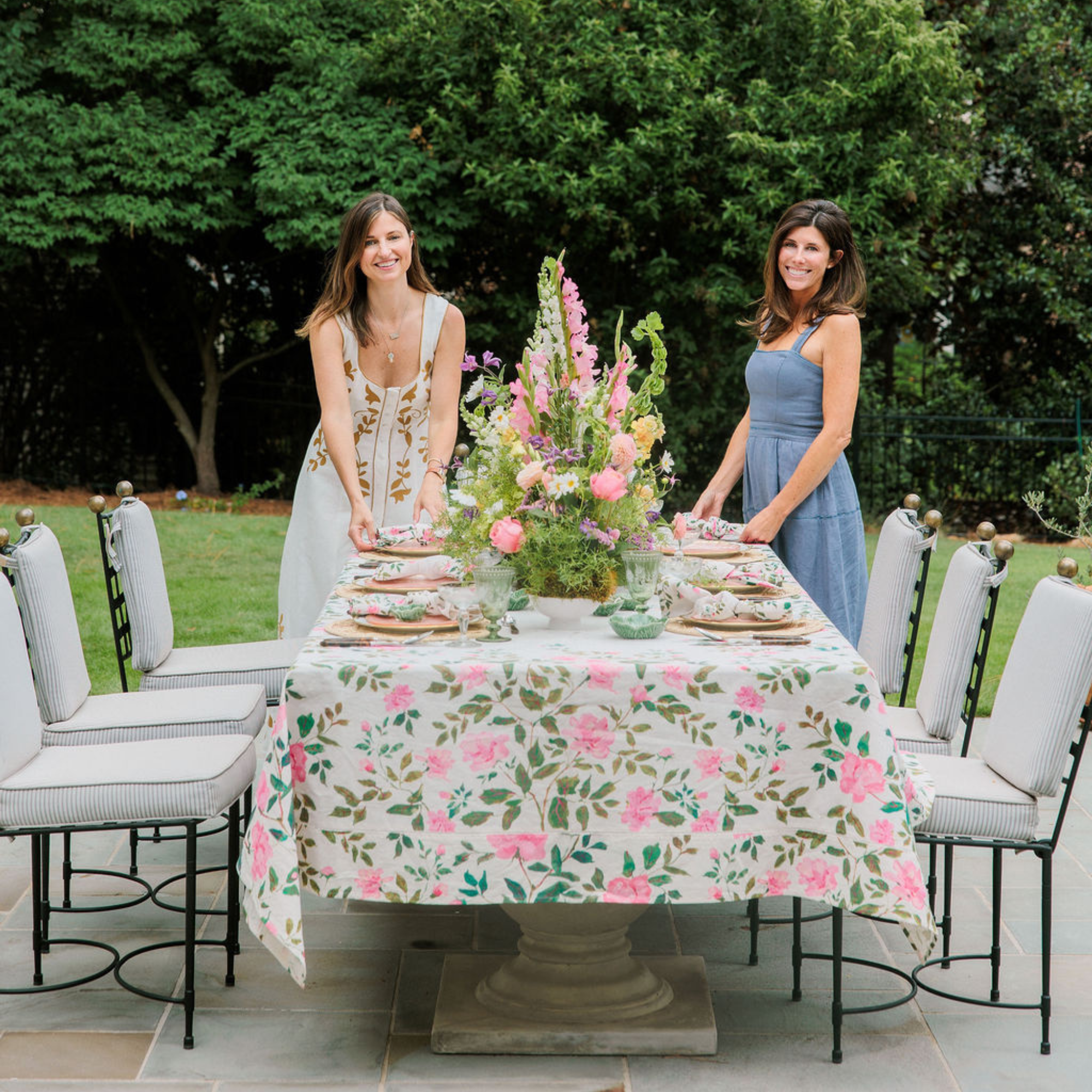 Inslee x Sweetgrass: Climbing Rose Rectangle Tablecloth