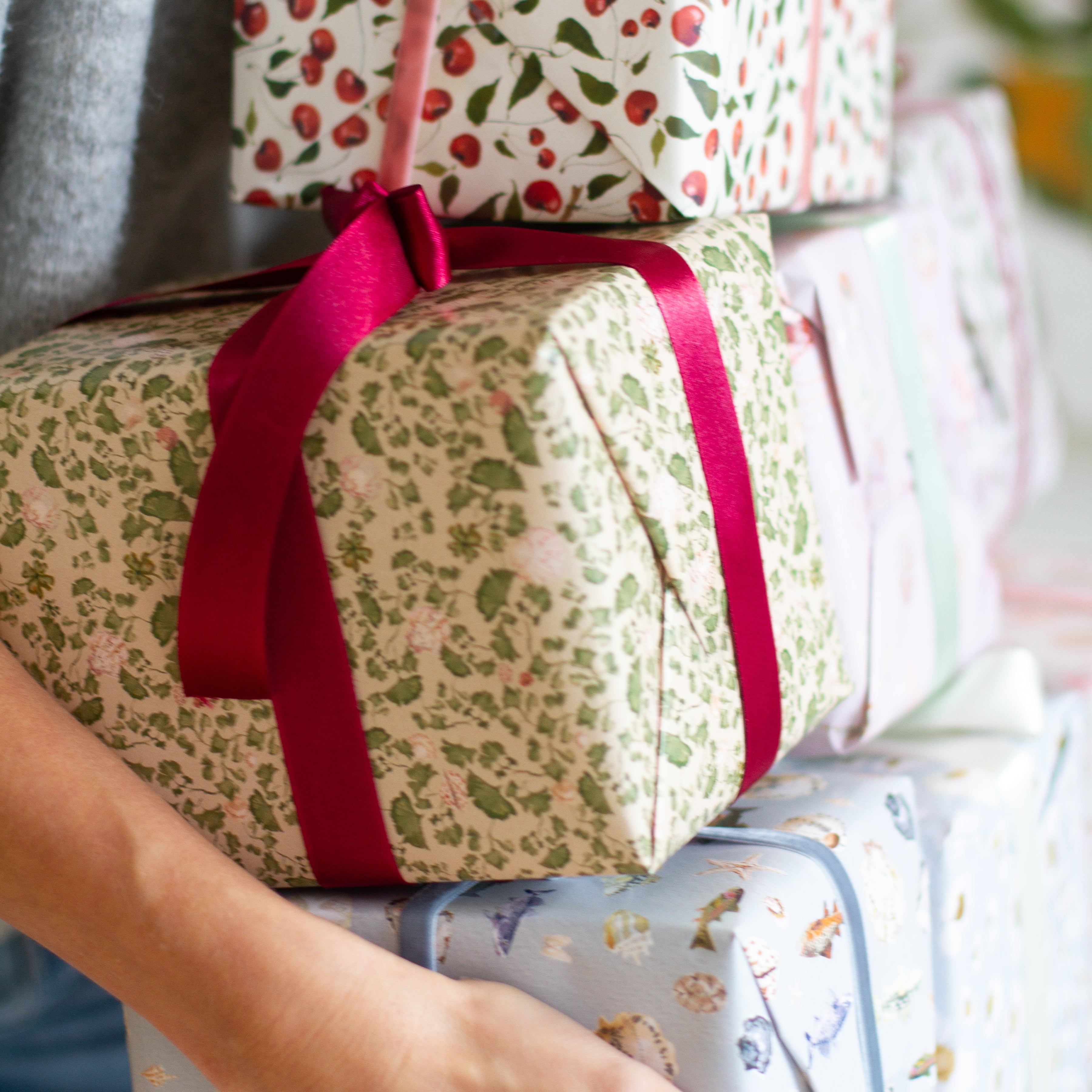 Ginko Leaves with Shells Gift Wrap