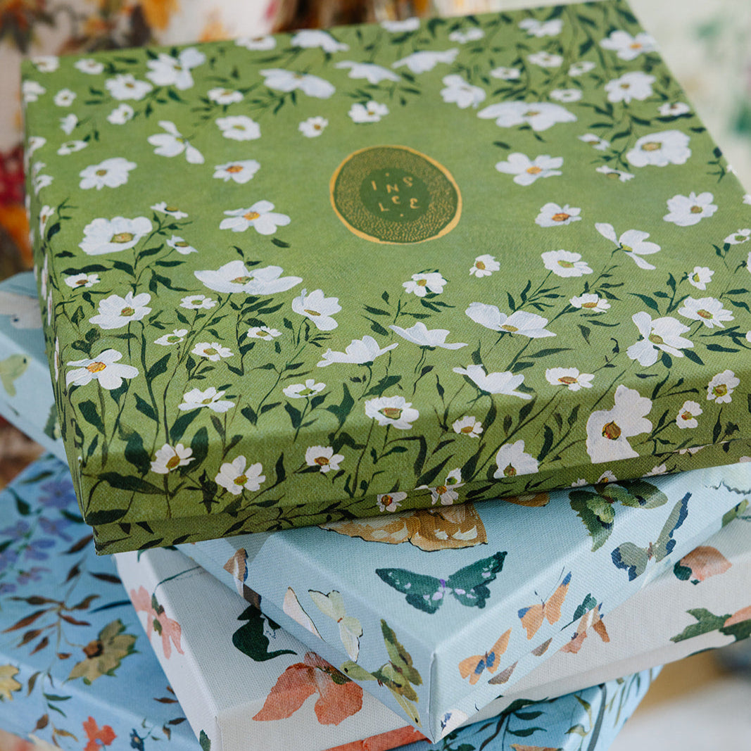 Inslee watercolor calendar daisy flower linen box
